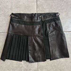Bebe Size 4 Black mixed media Leather Mini Skirt Y2K Pleated Accents Zipper